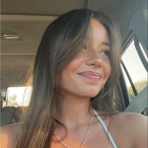 Meet your Posher, Nikki